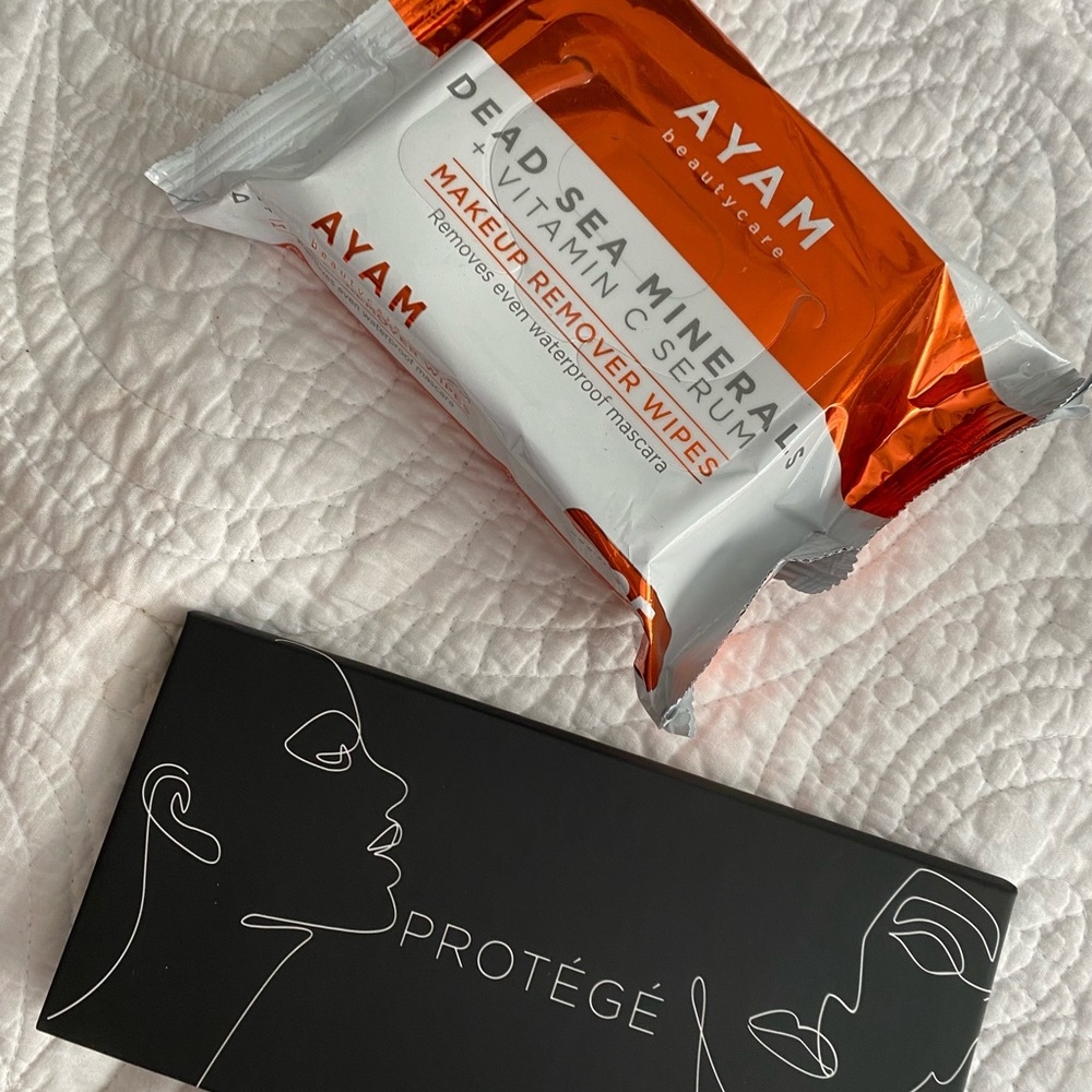 New Makeup bundle - Picture 5 of 5